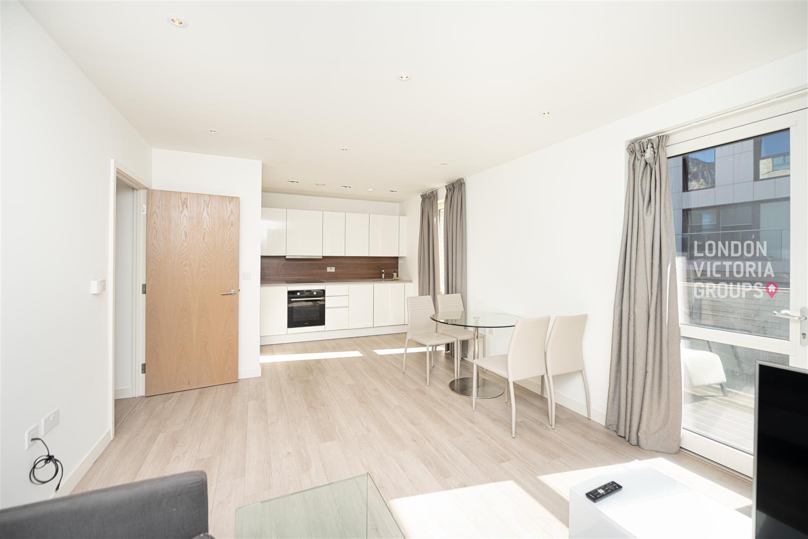 1 bed property in Hartwood Court, Devan Grove, London